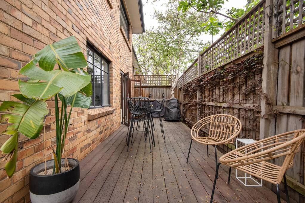 Spacious Style In St. Kilda East - Large Courtyard Melbourne Exterior photo